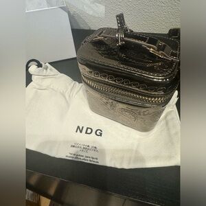 NDG Paris le vanity bag dark silver/pewter